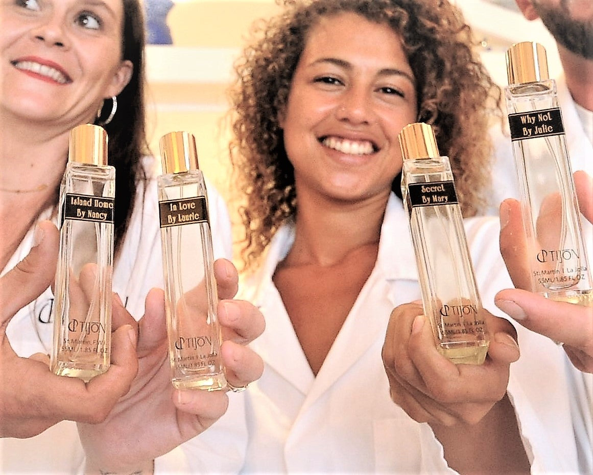 CREATE YOUR OWN PERFUME