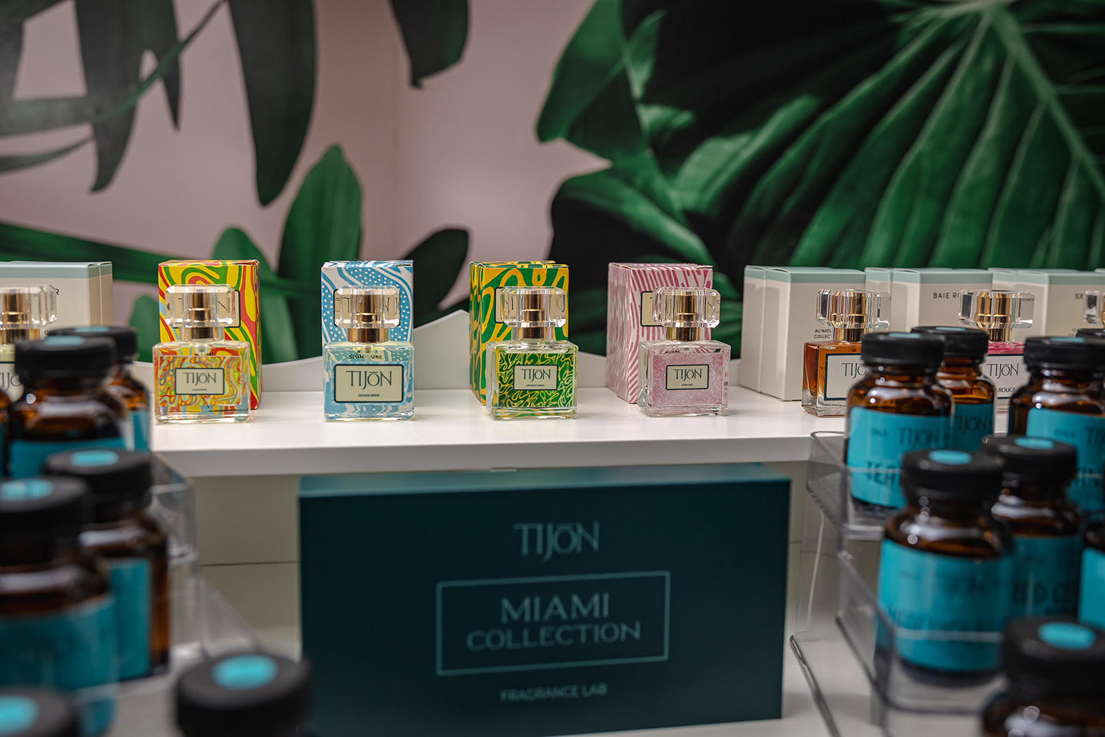 Signature Perfume - Gallery 2